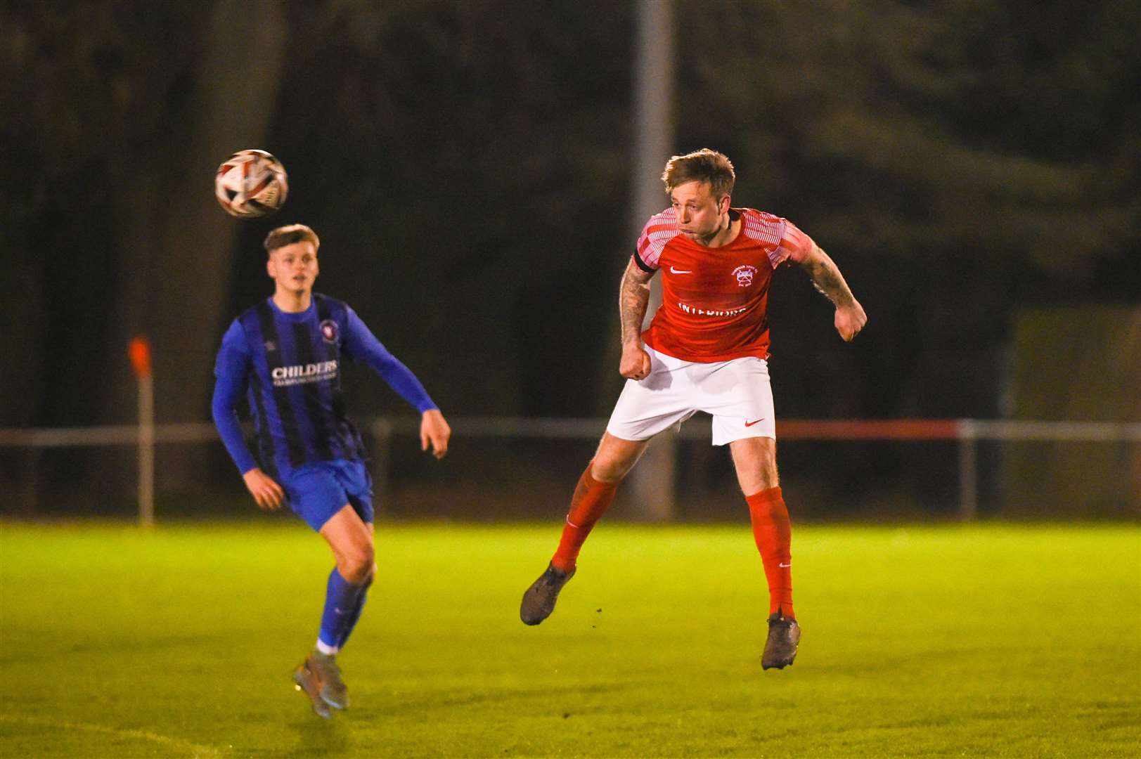 Simon Bird clears the danger. Picture: Ian Burt (63157288)