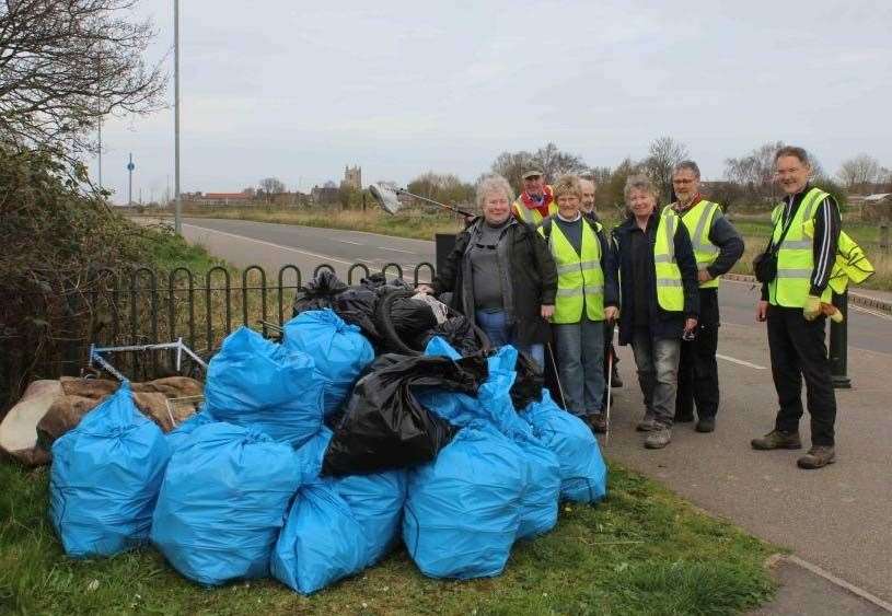 Harding's Pits Community Association joined the Keep Britain Tidy Great British Spring Clean