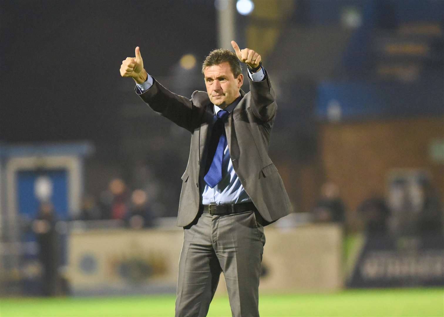 A thumbs up from manager Tommy Widdrington. (60942722)