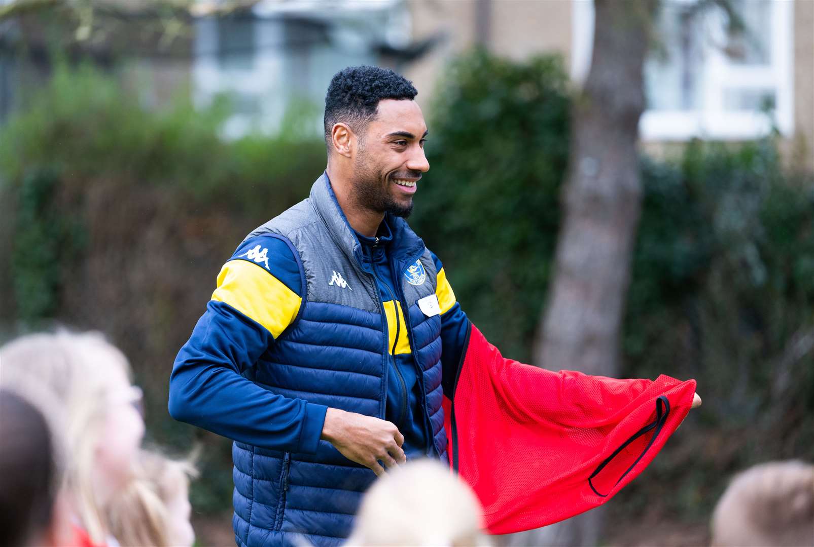 The Linnets visit West Lynn Primary School (63056129)