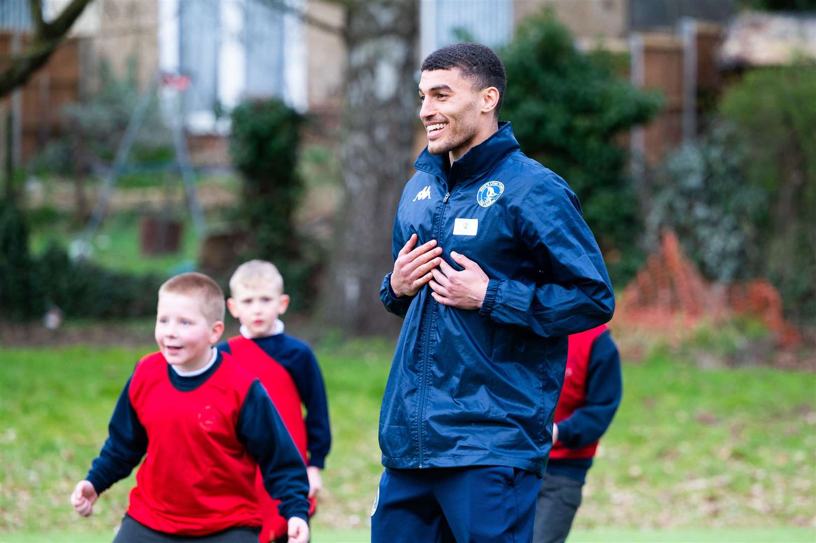 The Linnets visit West Lynn Primary School (63056077)