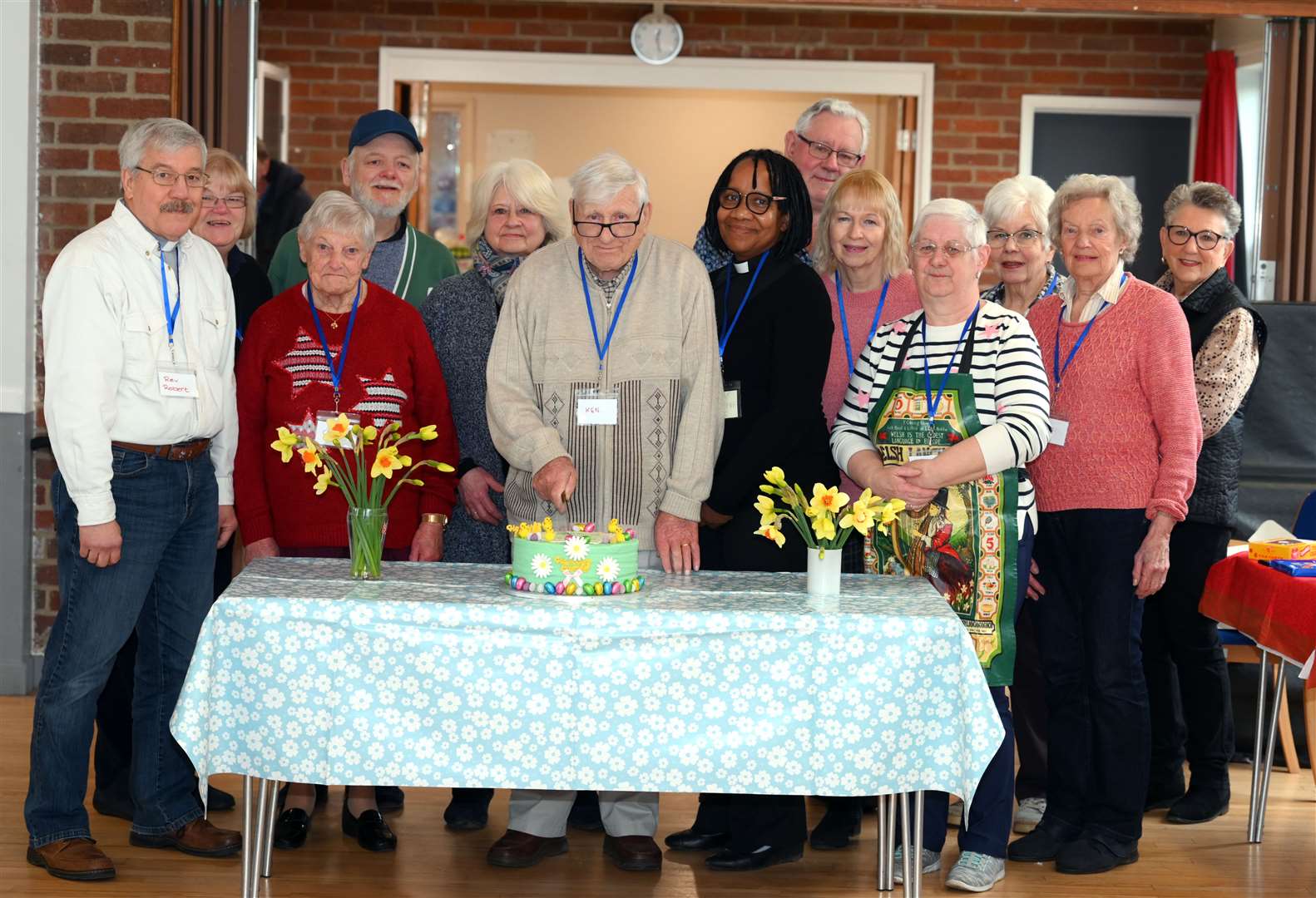 Forget-me-knot lunch club at Gaywood Church Rooms celebrating 56th birthday. The cake being cut by Ken Robinson. (63273668)