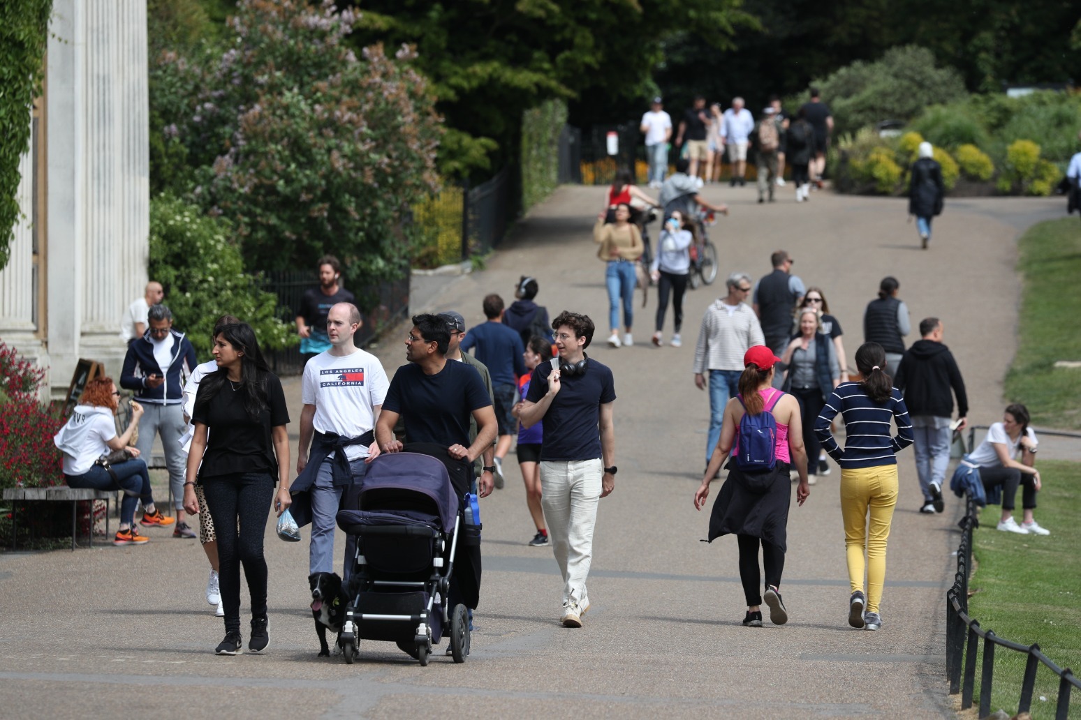 Older adults who walk more ‘less likely to have a heart attack or stroke’ 