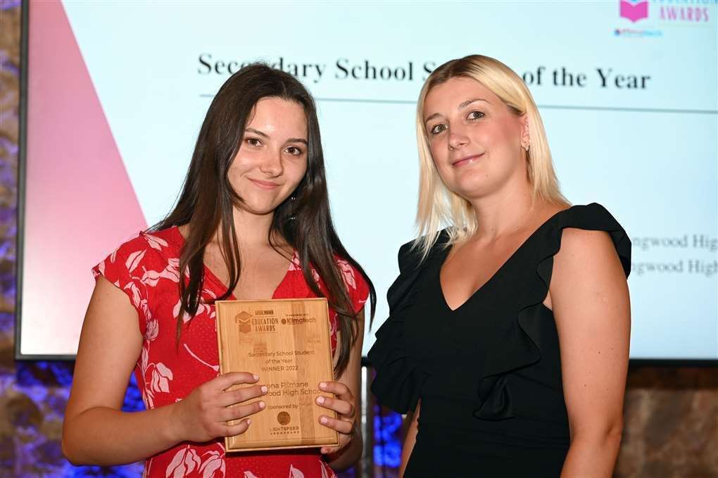 Winner of the 2022 Secondary School Student of the Year winner award Simona Pilmane, pictured with with sponsor Samantha Simmons from Lightspeed Broadband
