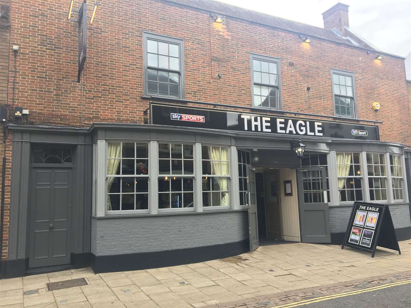 The Eagle Craft Union Free House on Norfolk Street, King's Lynn..