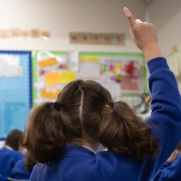 ‘Bonds of trust’ broken between families and schools, says report