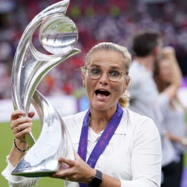 England boss Sarina Wiegman extends contract to include 2027 World Cup