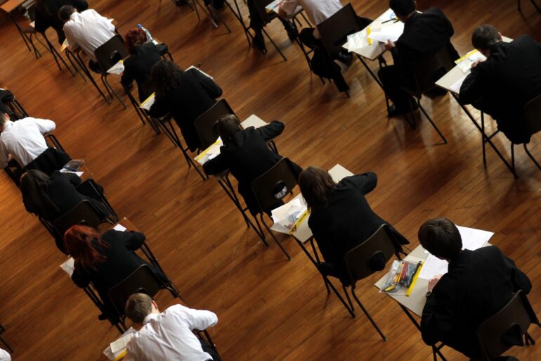 Exam board to offer pupils on-screen English GCSEs by next summer