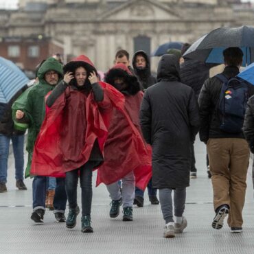 Gusty winds and snow to hit parts of UK on final weekend of 2023