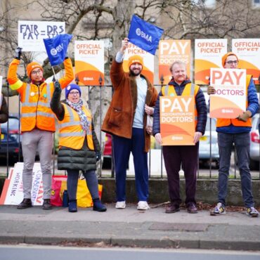 Junior doctors could hold ballot for more strikes