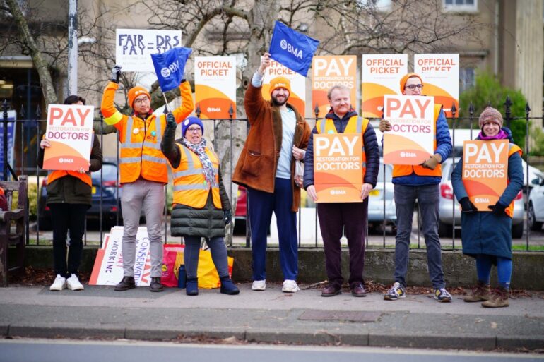 Junior doctors could hold ballot for more strikes