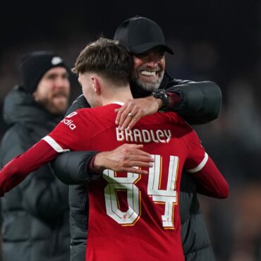 Liverpool hold off late Fulham charge to reach Carabao Cup final