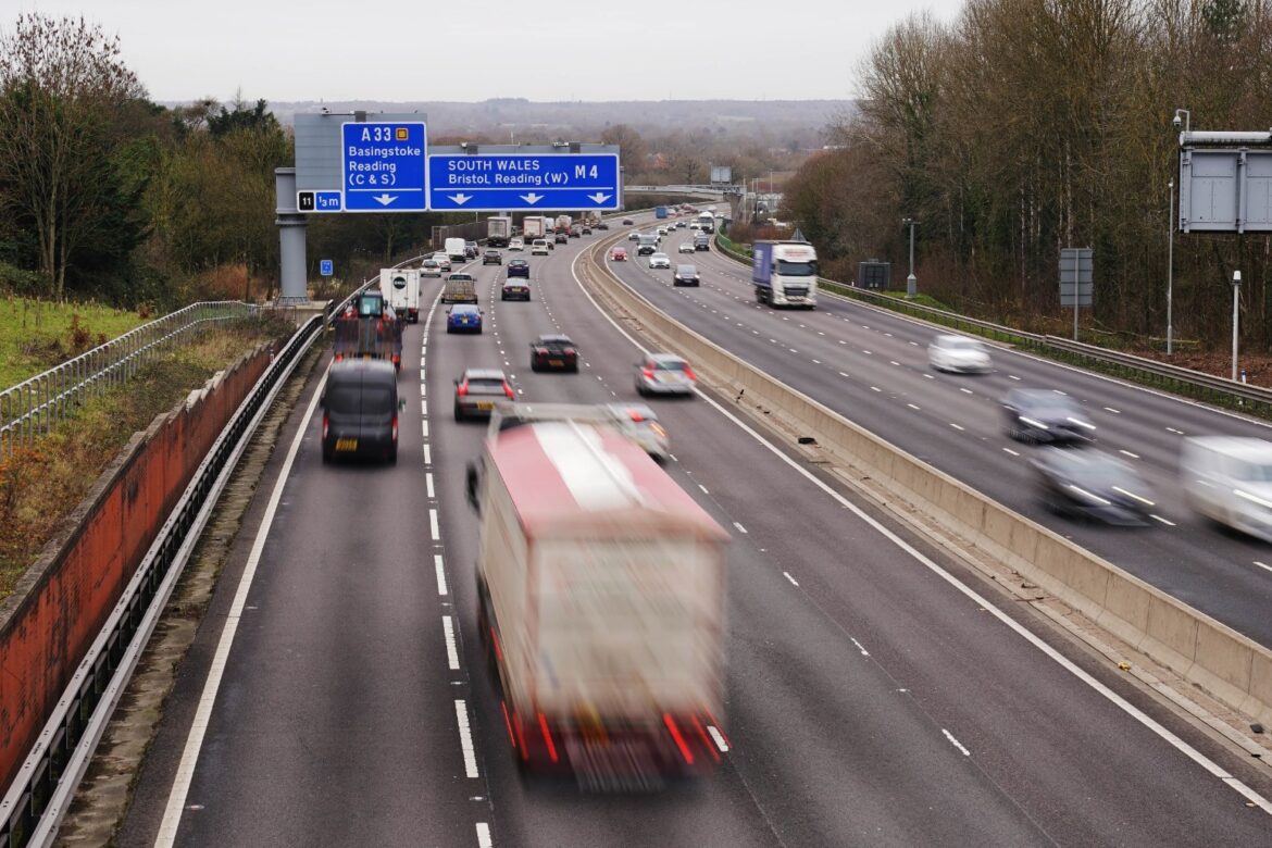 Man arrested for driving 180mph on M4