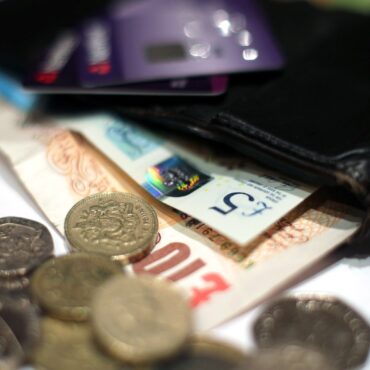 One third of UK adults will run out of money by the end of January