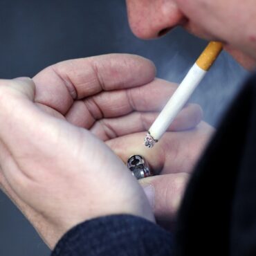 Smokers urged to give up to deter children from habit