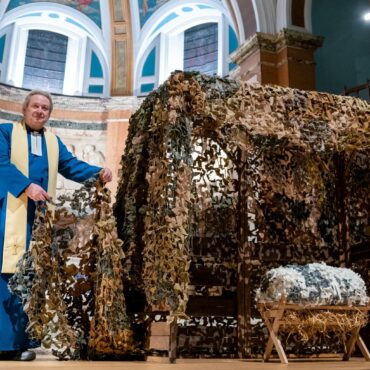 Special nativity on display at church to remind Scots of Ukrainians’ plight