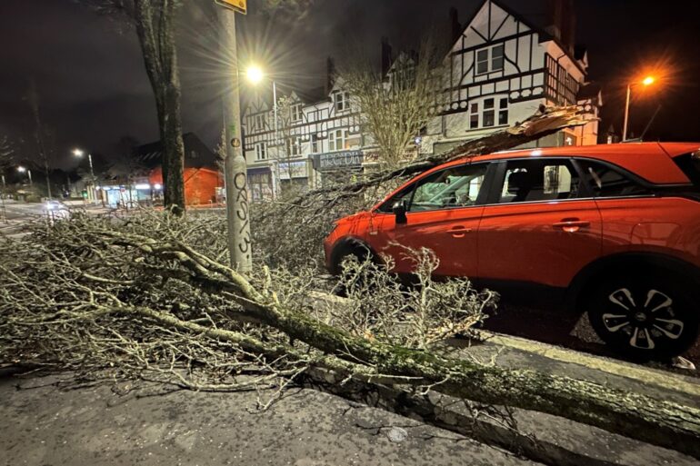 Storm Isha leaves thousands of people without power