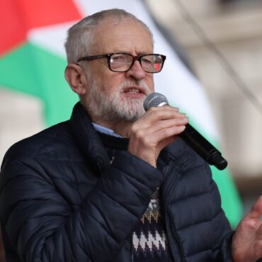 10,000 march through London in support of Gaza ceasefire