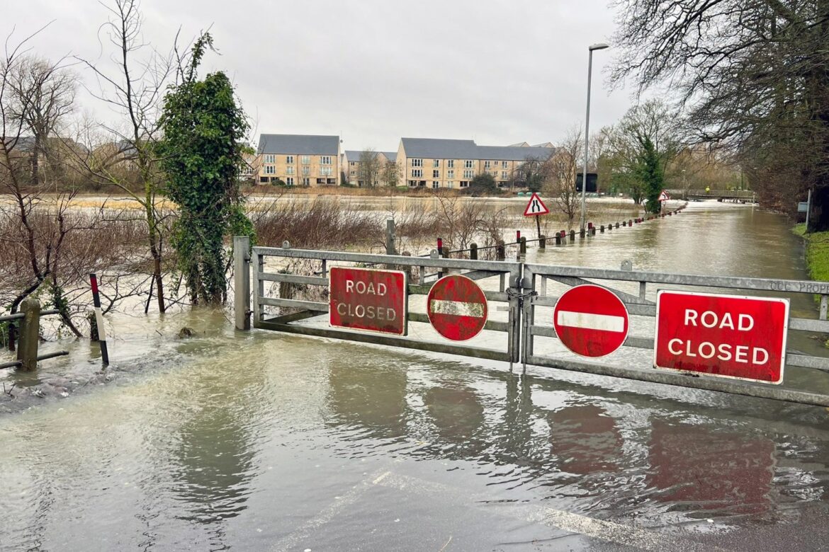 Heavy rain set to bring weekend washout