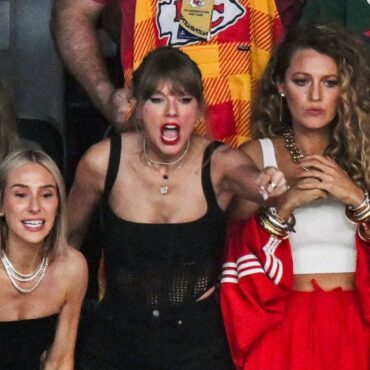 Taylor Swift among Super Bowl spectators