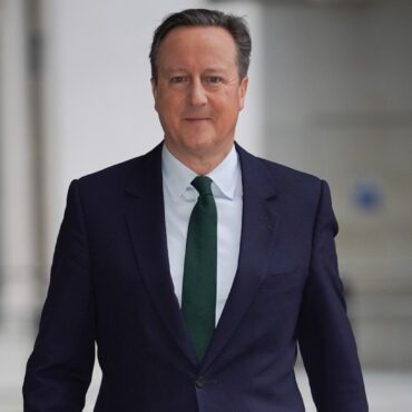 Cameron criticises Russia election