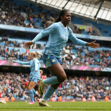 City brush aside United in WSL derby