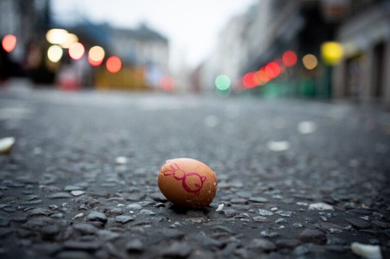 Crowds gather for egg-rolling Easter tradition to celebrate new life