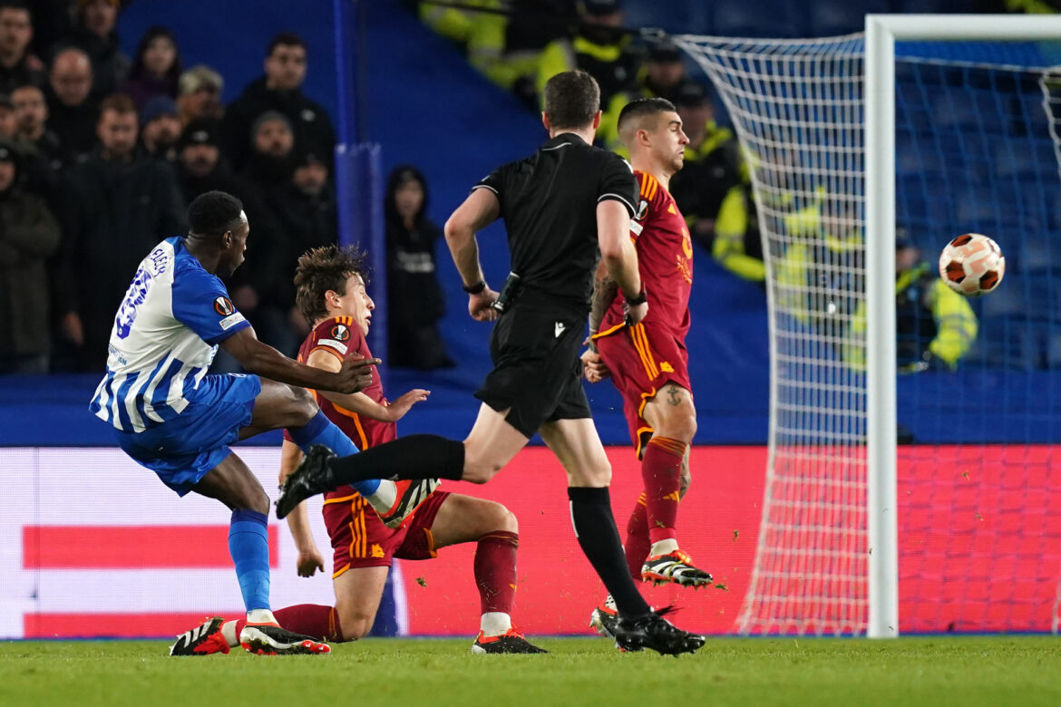 Danny Welbeck strike not enough for Brighton