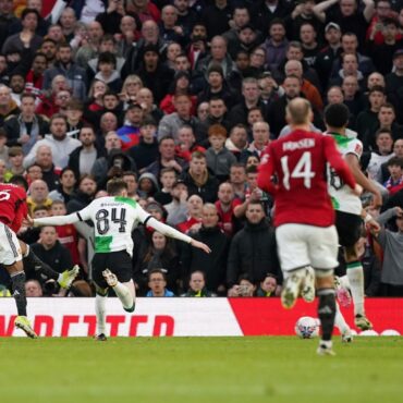 Man Utd beat Liverpool in FA Cup classic