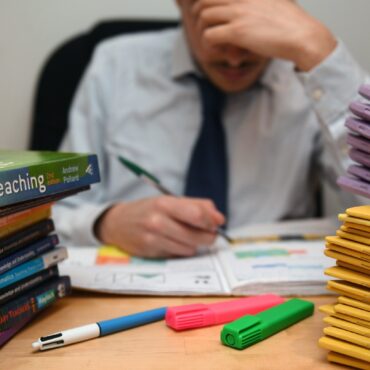 Teachers 'turning to antidepressants and alcohol'