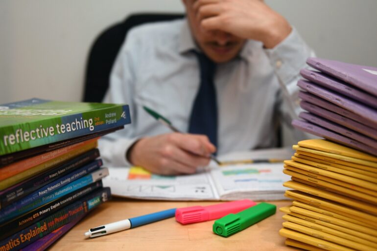 Teachers 'turning to antidepressants and alcohol'