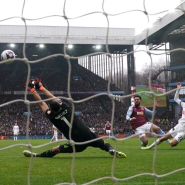 Tottenham boost Champions League hopes at Villa Park