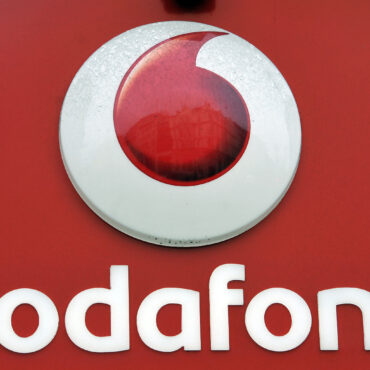 Vodafone agrees sale of Italian arm to Swisscom