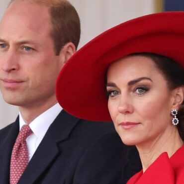 William and Kate 'extremely moved' by public support