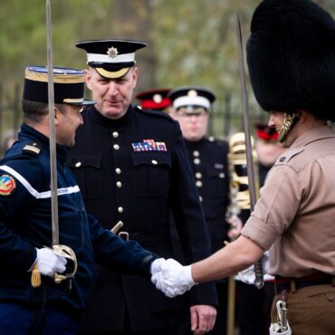 French troops to join Changing of the Guard