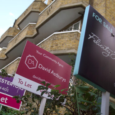 House price falls slow as private rents hit new records