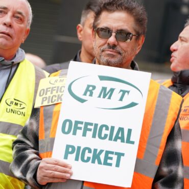 Rail strike suspended ahead of talks