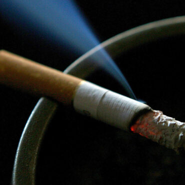 Rise in smoking levels in women under 45