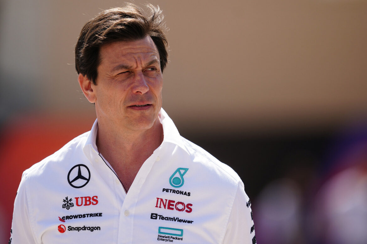 Toto Wolff joins Mercedes in Japan after recent struggles