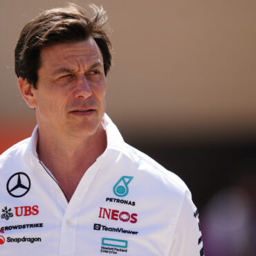 Toto Wolff joins Mercedes in Japan after recent struggles