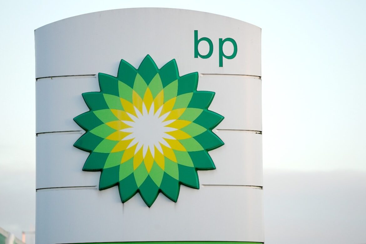 BP set for slower first quarter profits