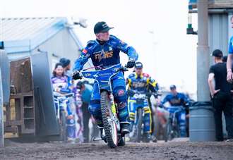 Depleted Stars push Belle Vue all the way