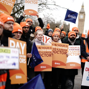 Junior doctors enter talks with Government