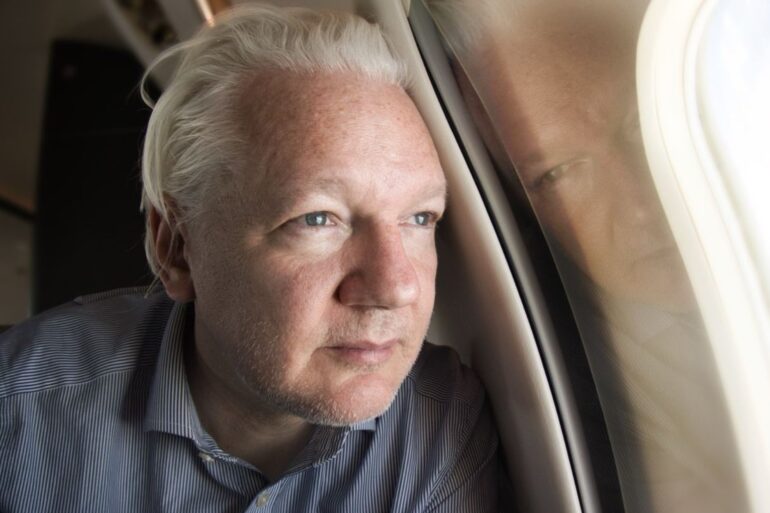 Assange travels to Australia after UK release