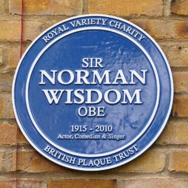 Blue plaques unveiled for stars