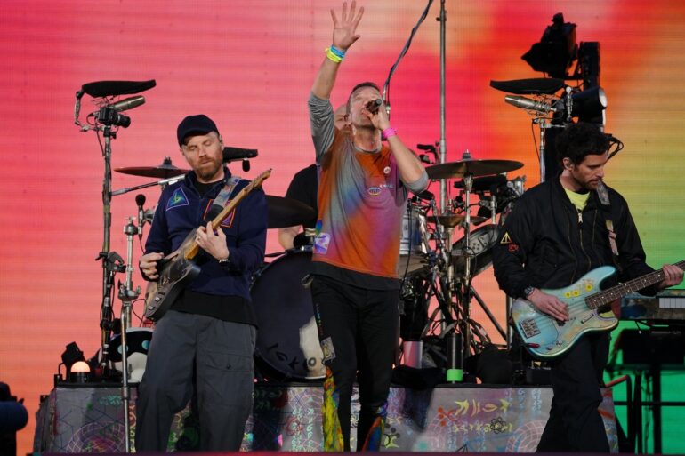 Coldplay to break Glastonbury record