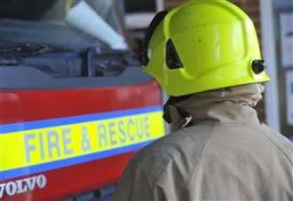 Crew extinguishes fire in early hours