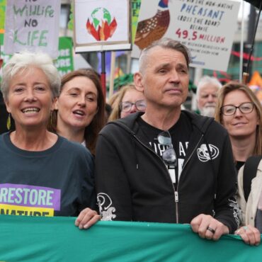 Dame Emma Thompson join ‘restore nature’ march