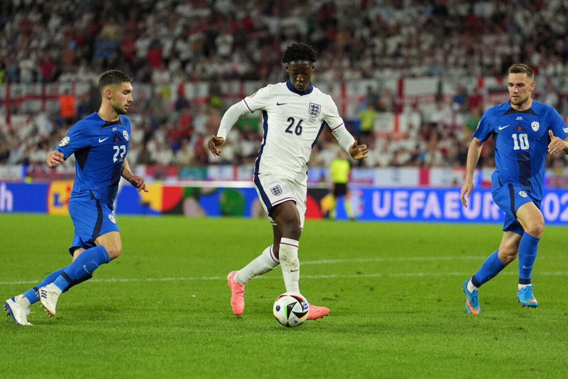 England finish group stages at the Euros with a draw