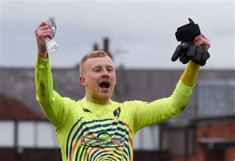 Linnets goalkeeper leaves for an undisclosed fee